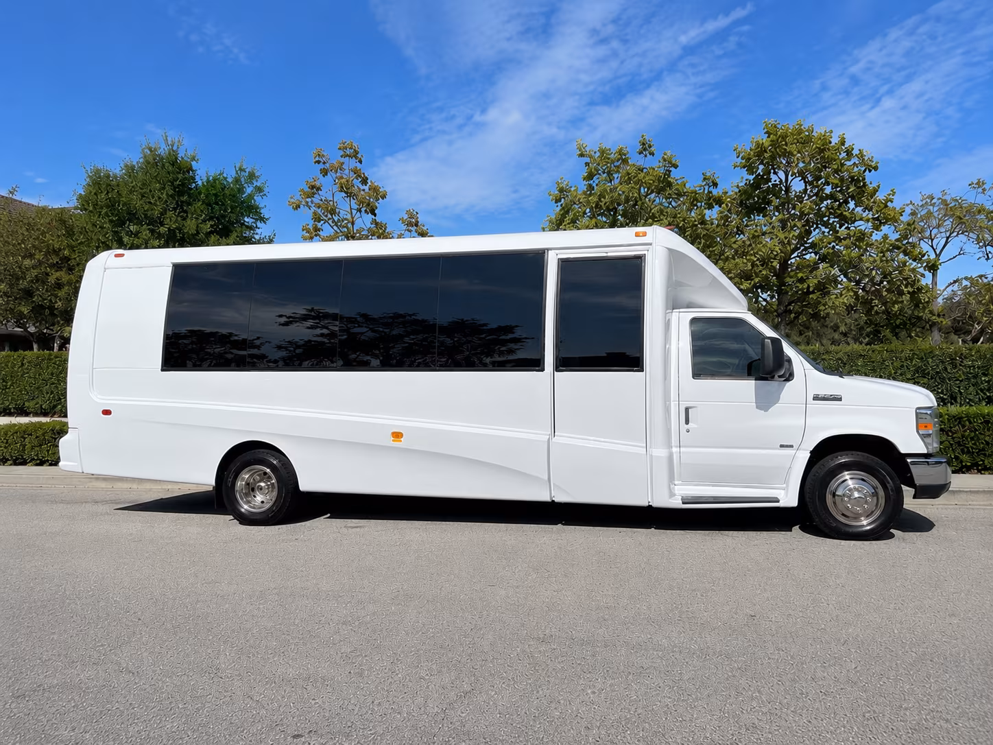 pomona wine tour transportation